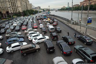 Пробки в Москве достигли десяти баллов — РБК