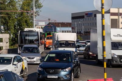 Как объехать пробки на трассе М-4 «Дон»? Трасса М-4 «Дон» частично  перекрыта. Как объехать заторы на дорогах и мостах?: Lenta.ru