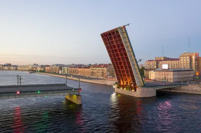 Где и когда лучше наблюдать разведение мостов в Санкт-Петербурге? — Ночная  экскурсия | Санкт-Петербург Центр