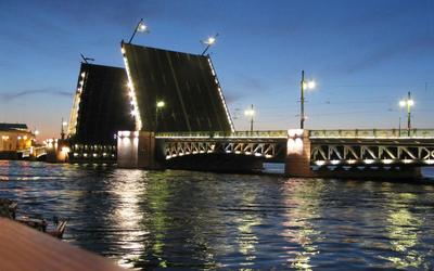В ночь на понедельник в Петербурге разведут мосты по Неве и Большой Неве -  28 января 2024 - ФОНТАНКА.ру