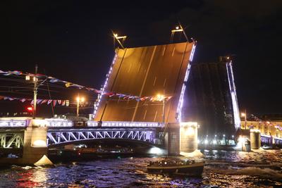 Ночная развод мостов в Санкт-Петербурге: 22 исполнителя с отзывами и ценами  на Яндекс Услугах.
