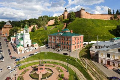 В Нижнем Новгороде открыли памятник князю Дмитрию Донскому и Евфросинии —  РБК