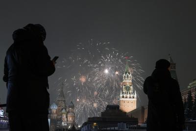 В День Победы в Москве запустят уникальный салют в цветах российского флага