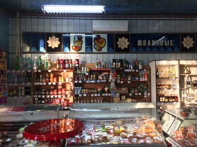 Продуктовый магазин из 80-х в центре Самары