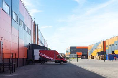 KazanExpress станет первым партнером «Почты России» в эксперименте по  созданию бондовых складов – Новости ритейла и розничной торговли | Retail.ru