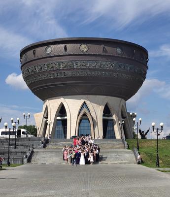 File:Family center Kazan - the Cup 1.jpg - Wikimedia Commons