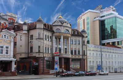 Kazan Wedding Palace (Family Center) in summer, Tatarstan, Russia. It is  landmark of Kazan. Unusual building against blue sky, tourist attraction in  K Stock Photo - Alamy