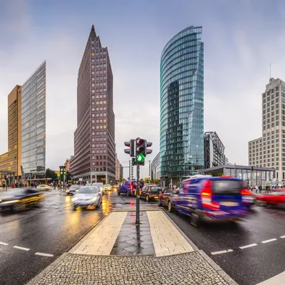 Самую известную улицу Берлина собираются сделать пешеходной