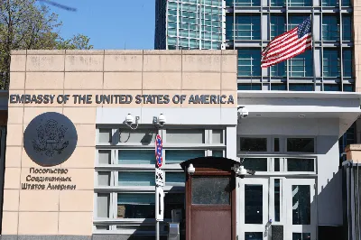 Посольство США в Киеве предложило американцам выехать с Украины - Газета.Ru  | Новости