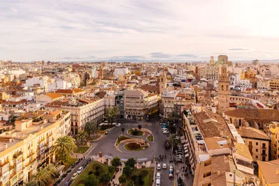 Город Валенсия: достопримечательности, инфраструктура, преимущества