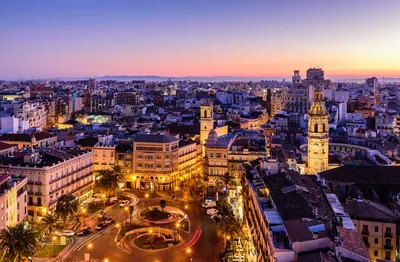 Valencia Is the Best City in Spain To Escape Barcelona's Crowds | Best  cities in spain, Best places to retire, Valencia
