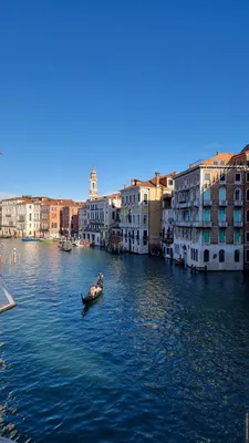 Зима на маленьком канале Венеции Стоковое Фото - изображение насчитывающей  венеция, канал: 103055216