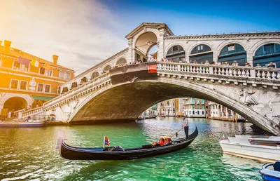 A Brief History of Venice: Italy's Floating City :: Avventure Bellissime