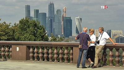 Смотровая площадка на Воробьевых горах в Москве: какие с нее виды на Москву,  как до нее добраться, где она находится