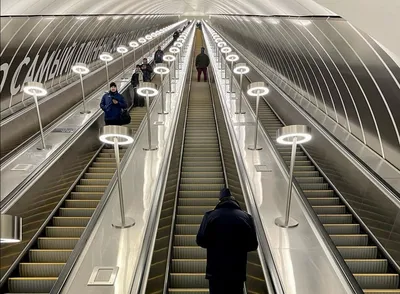 Буквы \"М\" у входов всех станций метро Москвы обновят до 2019 года ::  Новости :: ТВ Центр