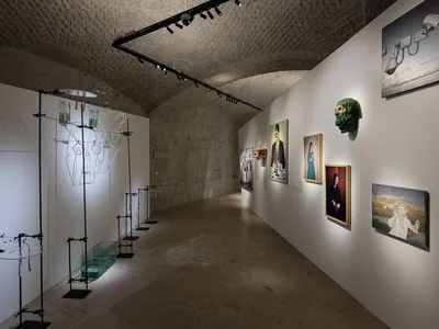 Выставка таджикского художника в Манеже: фото экспозиции