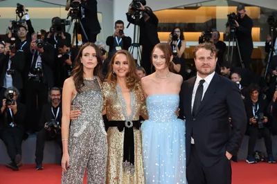 Какими нарядами удивили голливудские звезды на \"Оскаре-2019\"