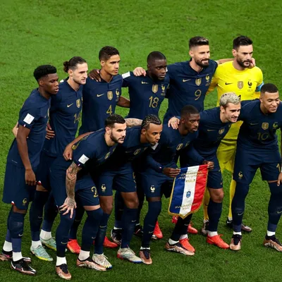 Сборная Франции по футболу призвала протестующих прекратить беспорядки в  стране - Чемпионат