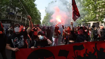Франция в огне и хаосе: люди выходят с бензопилами и уничтожают здания —  30.06.2023 — Статьи на РЕН ТВ