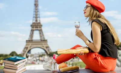 Русский) Франция вновь стала самой популярной страной у туристов | SLON