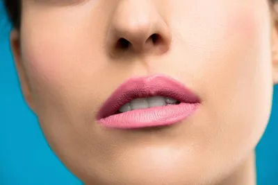 Ilona Livits - Французский поцелуй 💋 Красивые и нежные губы являются  признаком чувственности и красоты их обладательницы, но не всегда они от  природы такие, как мы хотим. Не редко приходится использовать косметические