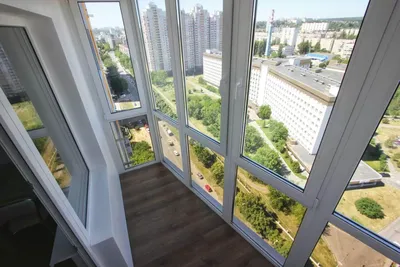 Французское остекление балконов и лоджий заказать по доступной цене в  Челябинске | Стекландия