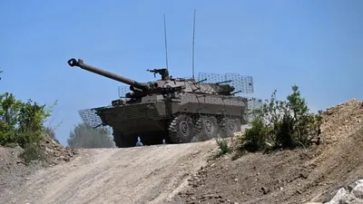 Легкие французские колесные танки AMX-10 RS поступили на вооружение ВСУ -  Русская редакция - polskieradio.pl