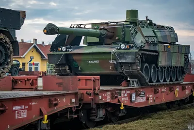 AMX-10RC: что известно о бронемашинах, которые Франция пообещала ВСУ —  15.05.2023 — Статьи на РЕН ТВ