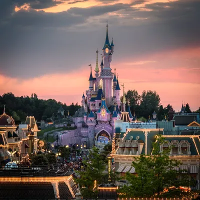 Парк «Диснейленд Париж» («Disneyland Park Paris»)