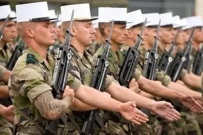 Бойцы Французского Иностранного легиона подозреваются в намерении вступить  в конфликт на Украине