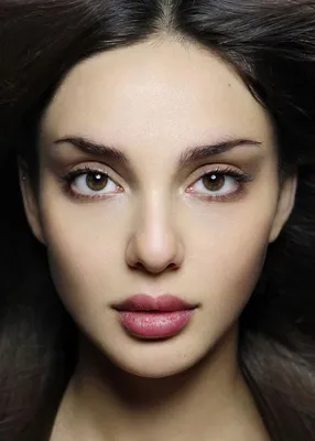 Французский макияж глаз и губ - 50 фото и советы как сделать |  Косметические товары, Портрет, Лицо