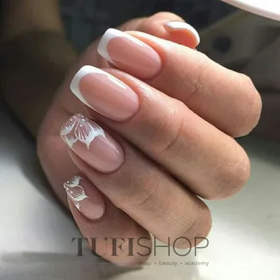 110+ This is a simple and cute design on the ring finger for white French  tips 2018 | Цвет ногтей, Гвоздь, Стильные ногти