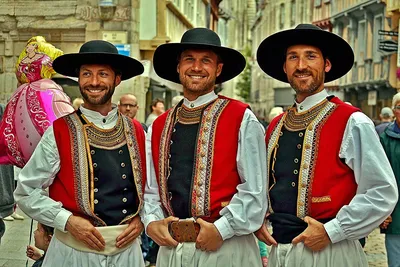 Испанский костюм — Википедия