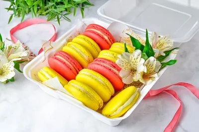 Французские печенья макарон: Хрустящее и рассыпчатое с шоколадом и  сливками» — создано в Шедевруме