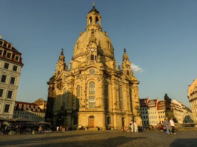🏛️ Фрауэнкирхе в Дрездене: великолепное барокко и строгость лютеранства |  Smapse