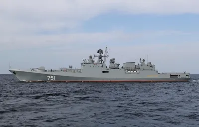 Россияне маскируют фрегат \"Адмирал Эссен\" — DSnews.ua