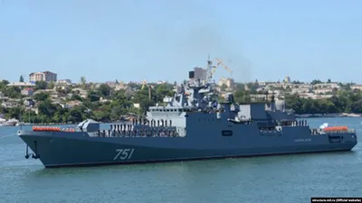 Война в Украине — ВМФ РФ маскирует фрегат «Адмирал Эссен», — СМИ