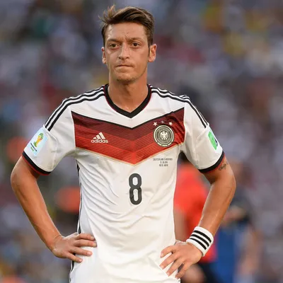 Футболист сборной Германии Киммих стал главной трансферной целью «Барселоны»