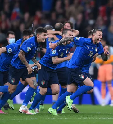 Евро-2020 | Футболисты сборной Италии не преклонили колено перед матчем с  Австрией. Капитан команды объяснил почему - Delfi RUS