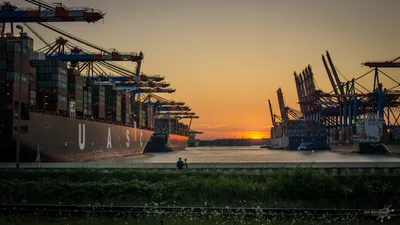 Гамбург увеличил контейнерооборот в первой половине 2022 | Август 2022