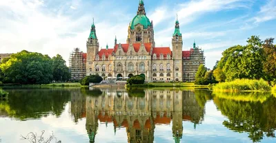 Здание муниципалитет Ганновер, Германия Стоковое Изображение - изображение  насчитывающей лето, зала: 26242345