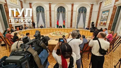 NEWSru.com :: \"Наверное, уже по новой конституции живут\": Лукашенко  обиделся на решение РФ закрыть границу с Белоруссией, тем более что ее нет