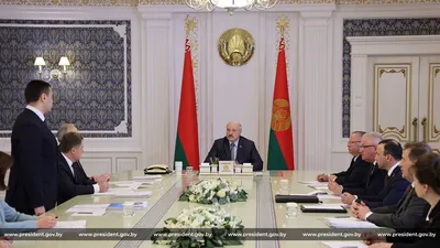 Лукашенко сказал, что военные в Беларуси живут хуже «торгашей» - KP.RU
