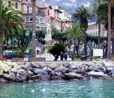 Отзыв о Экскурсия по г. Генуя (Италия, Лигурия) | Это столица гламурной  Лигурии или Конго?:) Генуя - не только один из крупнейших океанариумов