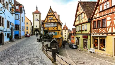 Город на самом востоке Германии — великолепный Гёрлиц. | House styles,  Mansions, House
