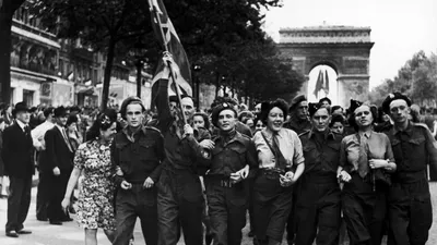 Посольство Германии в Москве - Deutsche Botschaft Moskau - 9 мая 1945 года  – Германия была и остаётся благодарна солдатам Советского Союза, США,  Великобритании, Франции и многих других стран за двойное освобождение –