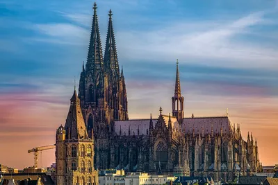 Moving to Cologne? Get ready with our guide!