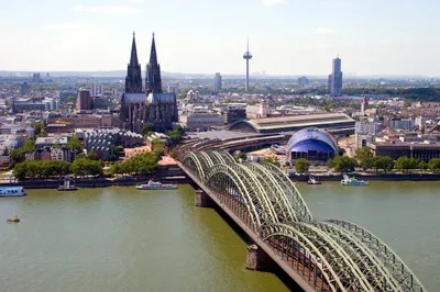 The Cologne Cathedral in Germany. It took over 600 years to complete :  r/pics