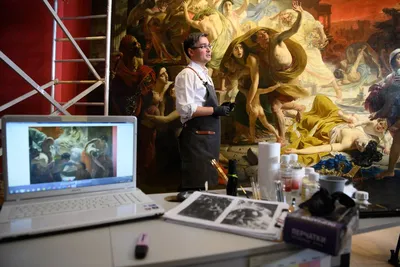 У картины Карла Брюллова \"Гибель Помпеи\" в Русском музее | РИА Новости  Медиабанк