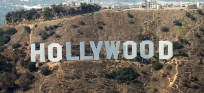 Лос-Анджелес, Калифорния: Голливудский центр города знаменит \"Ходой славы\"  Редакционное Изображение - изображение насчитывающей зала, зрелищность:  163718045